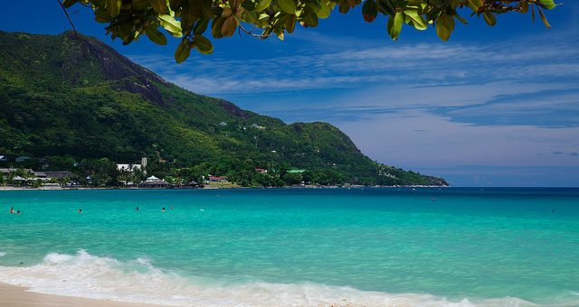 Plage de sable fin aux Seychelles